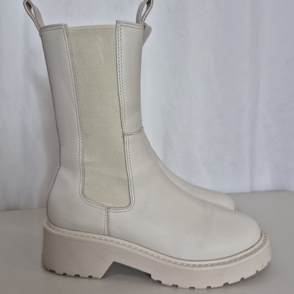 Steve Madden Women's Yairy Leather Lug Sole Chelsea Boots in Bone - Size 6.5 - Picture 2 of 16